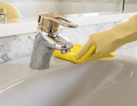 Curtain cleaning for homes and commercial spaces in Tower Hill